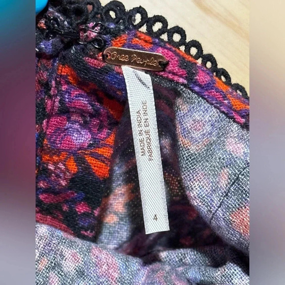 Free People Floral Embroidered Miss You Mini Halter Dress Size 4 NWT - Picture 3 of 5